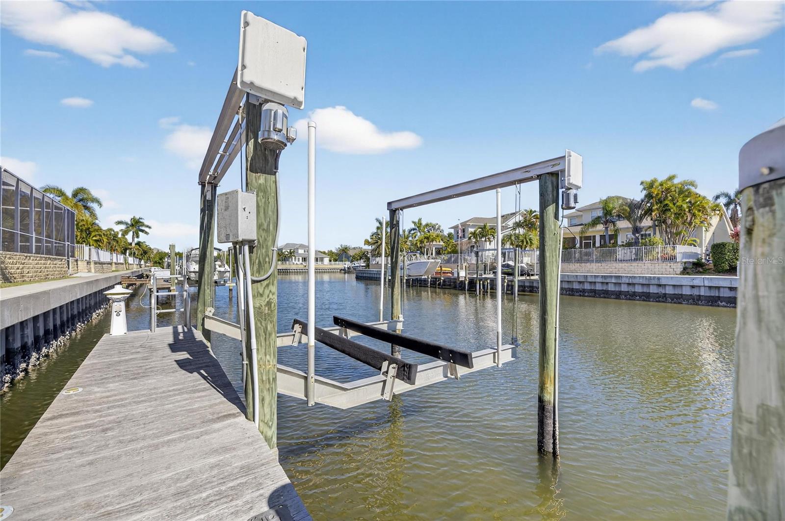 MIRABAY PH 3B-2 - Residential