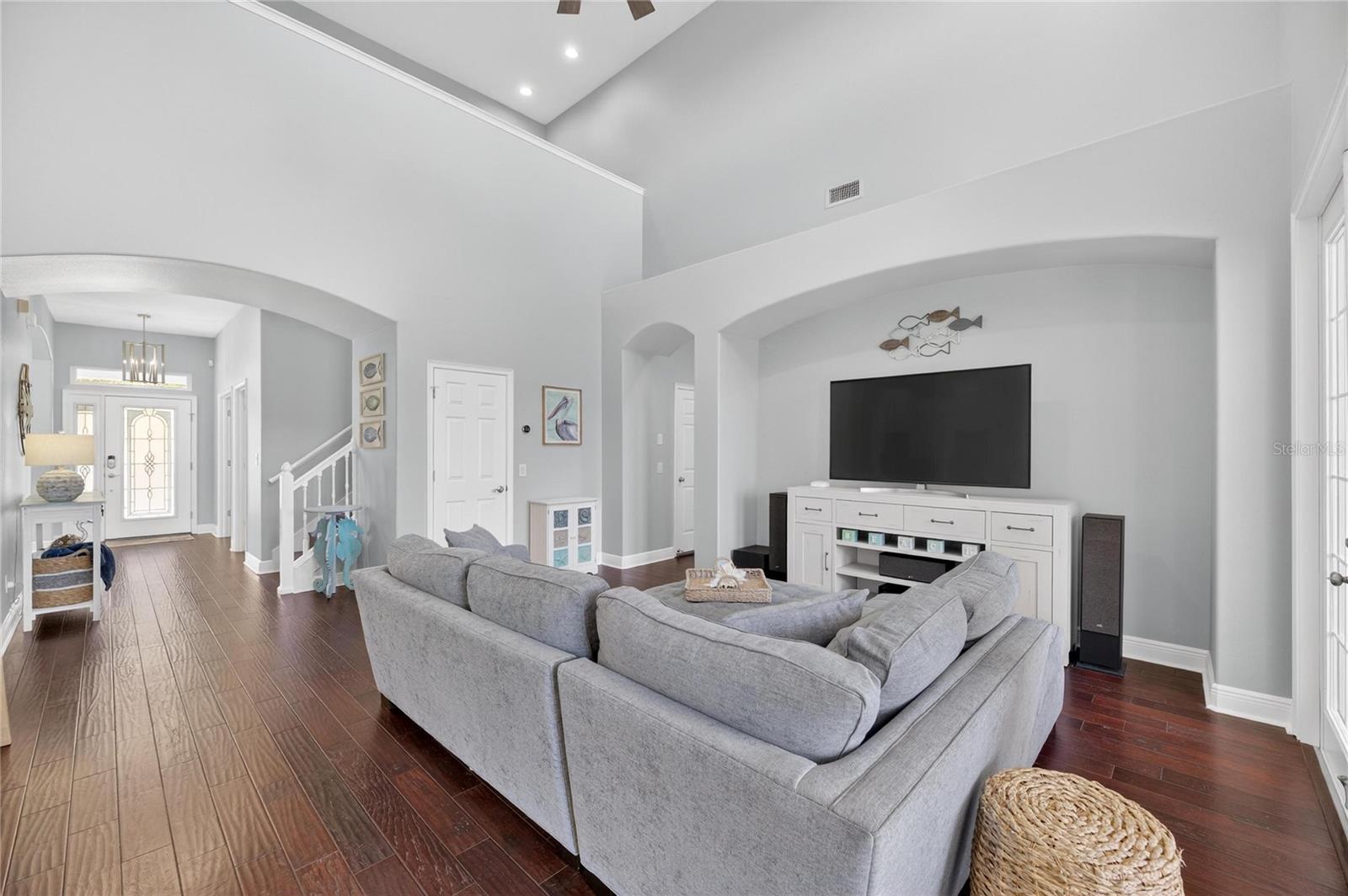 MIRABAY PH 3B-2 - Residential