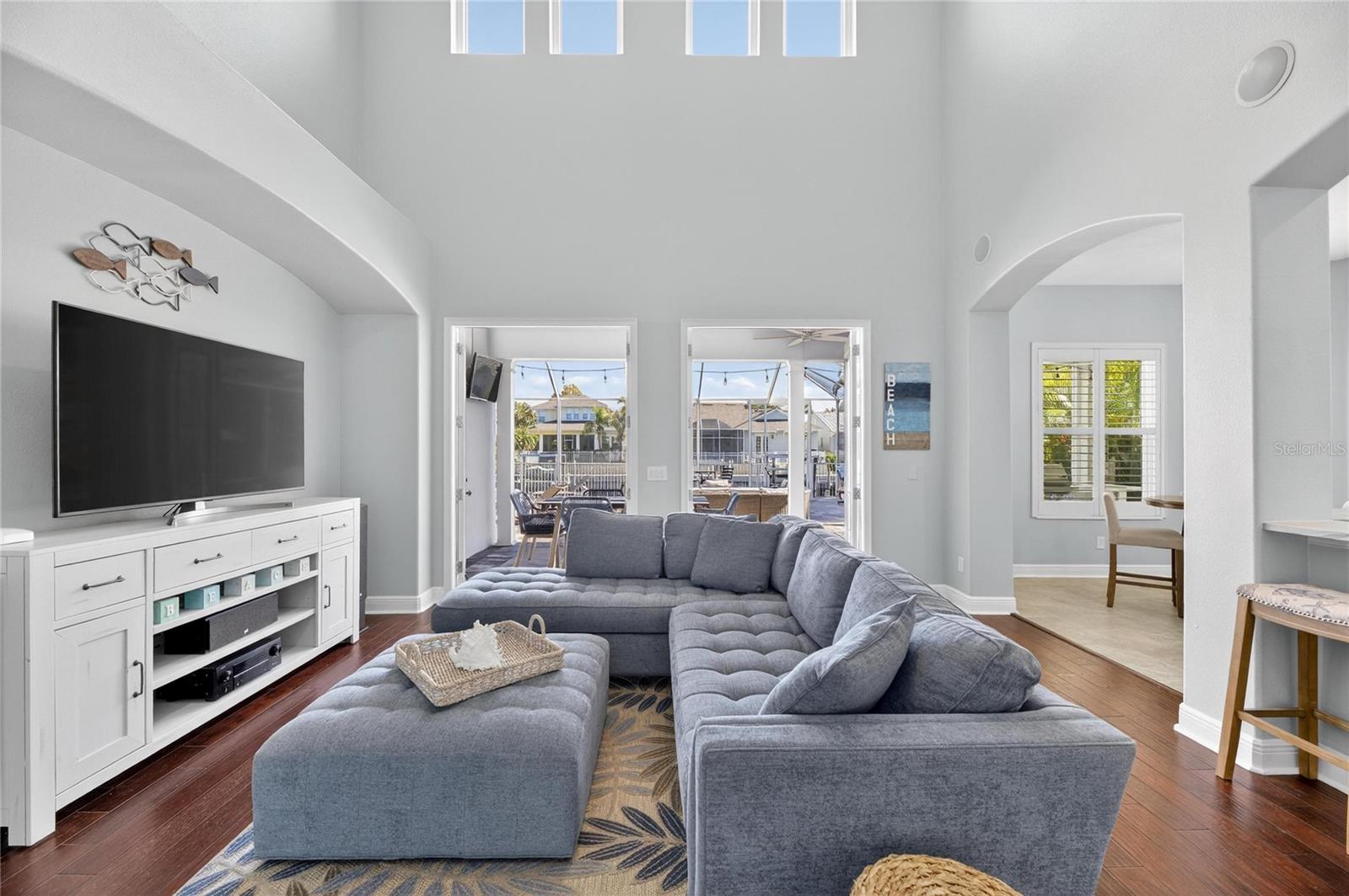 MIRABAY PH 3B-2 - Residential