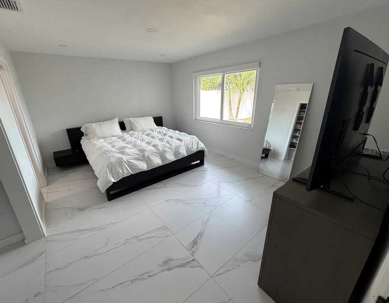 PATRICIAN POINT - Residential Lease