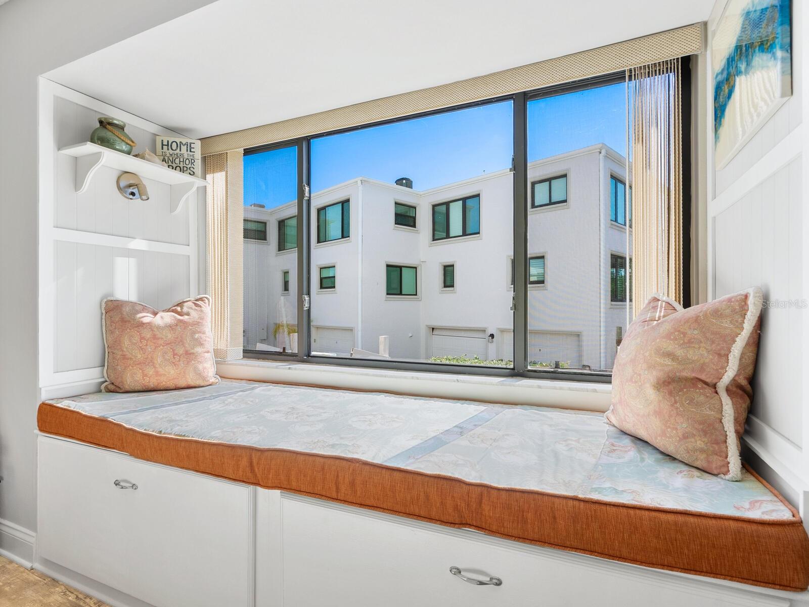 CASTAWAY COVE - Residential