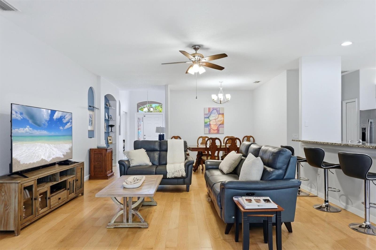 6726 W COUNTRY CLUB LANE