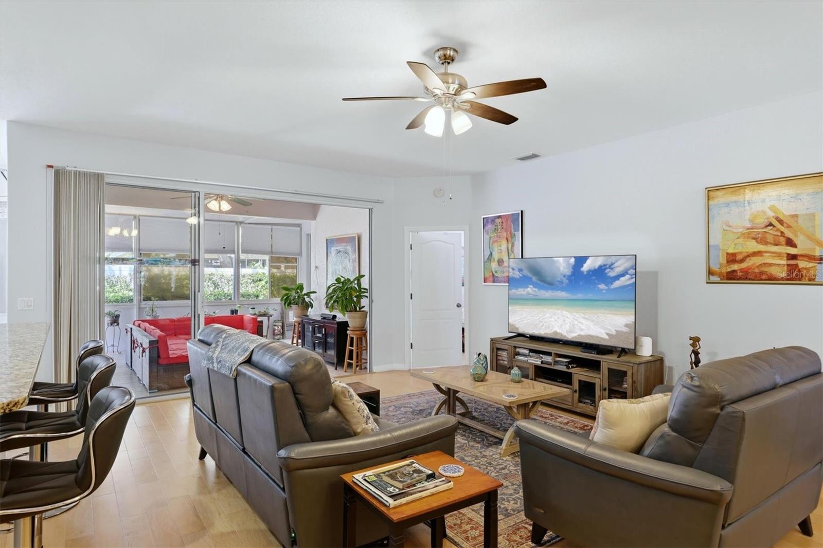 CARLYLE AT VILLAGE OF PALM AIRE UN 1 - Residential