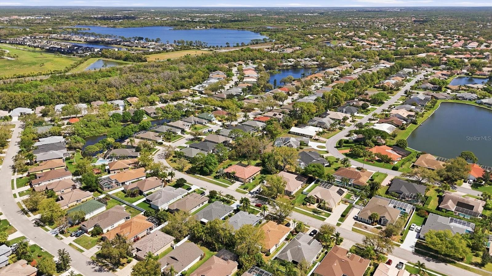 CARLYLE AT VILLAGE OF PALM AIRE UN 1 - Residential