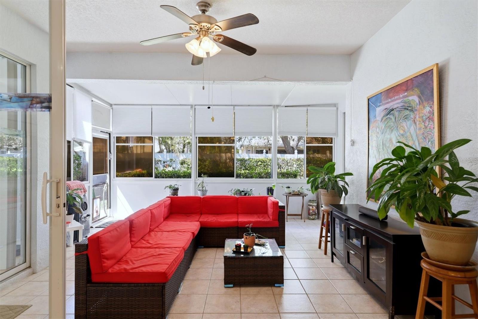 CARLYLE AT VILLAGE OF PALM AIRE UN 1 - Residential