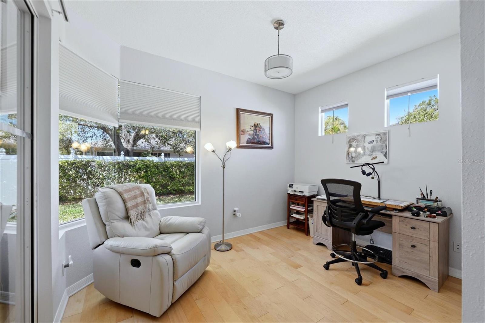 CARLYLE AT VILLAGE OF PALM AIRE UN 1 - Residential