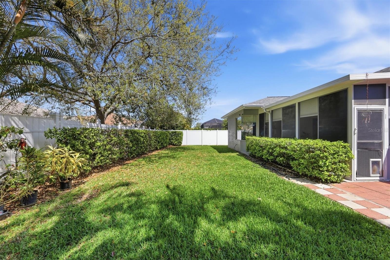 CARLYLE AT VILLAGE OF PALM AIRE UN 1 - Residential