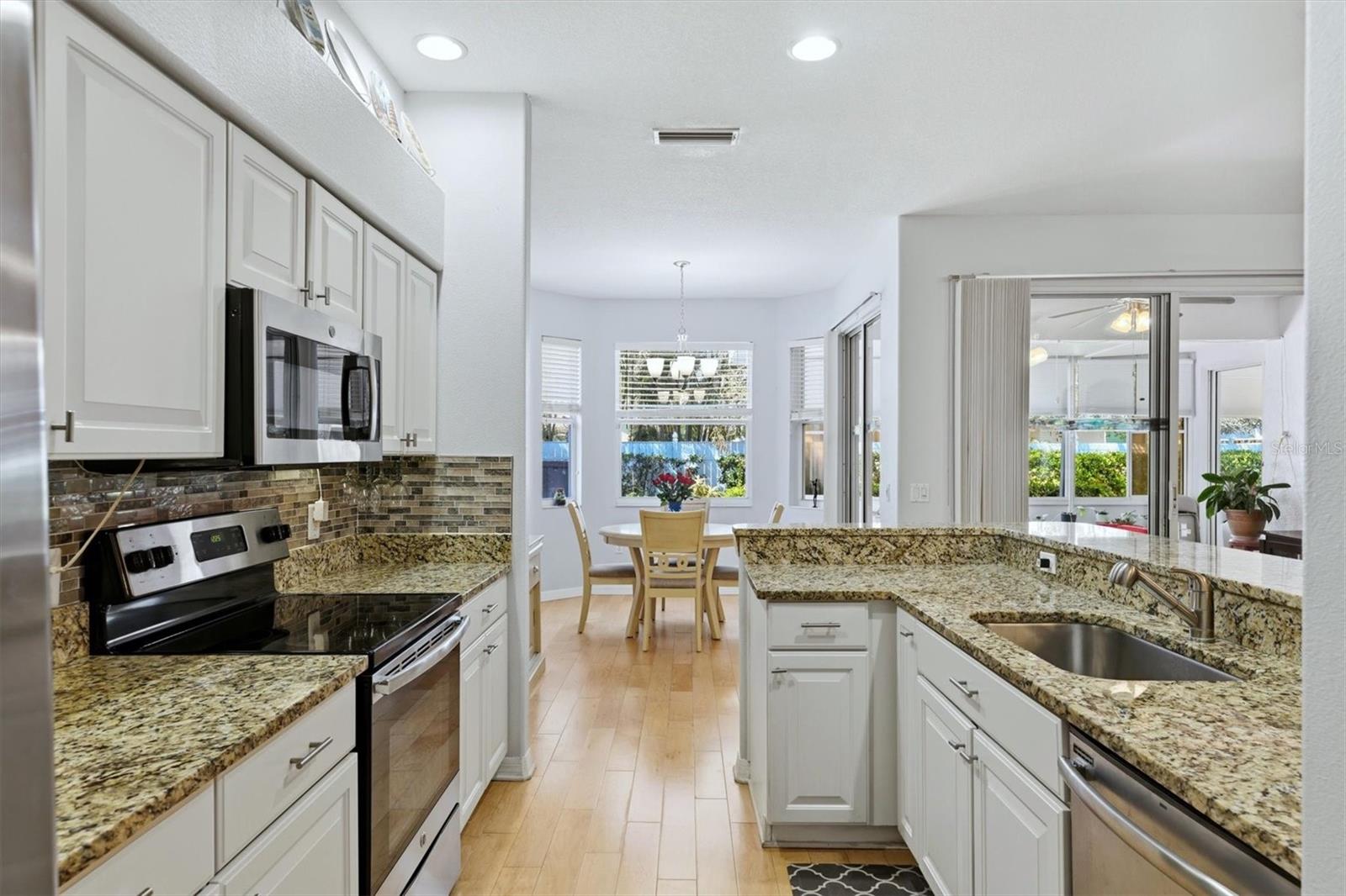 CARLYLE AT VILLAGE OF PALM AIRE UN 1 - Residential