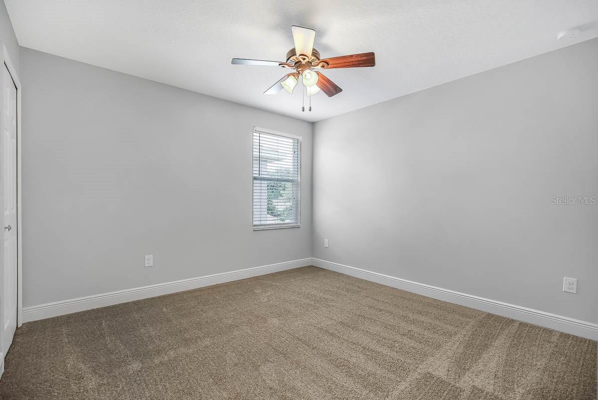 STARLING AT FISHHAWK PHASE 1B-1 - Residential Lease