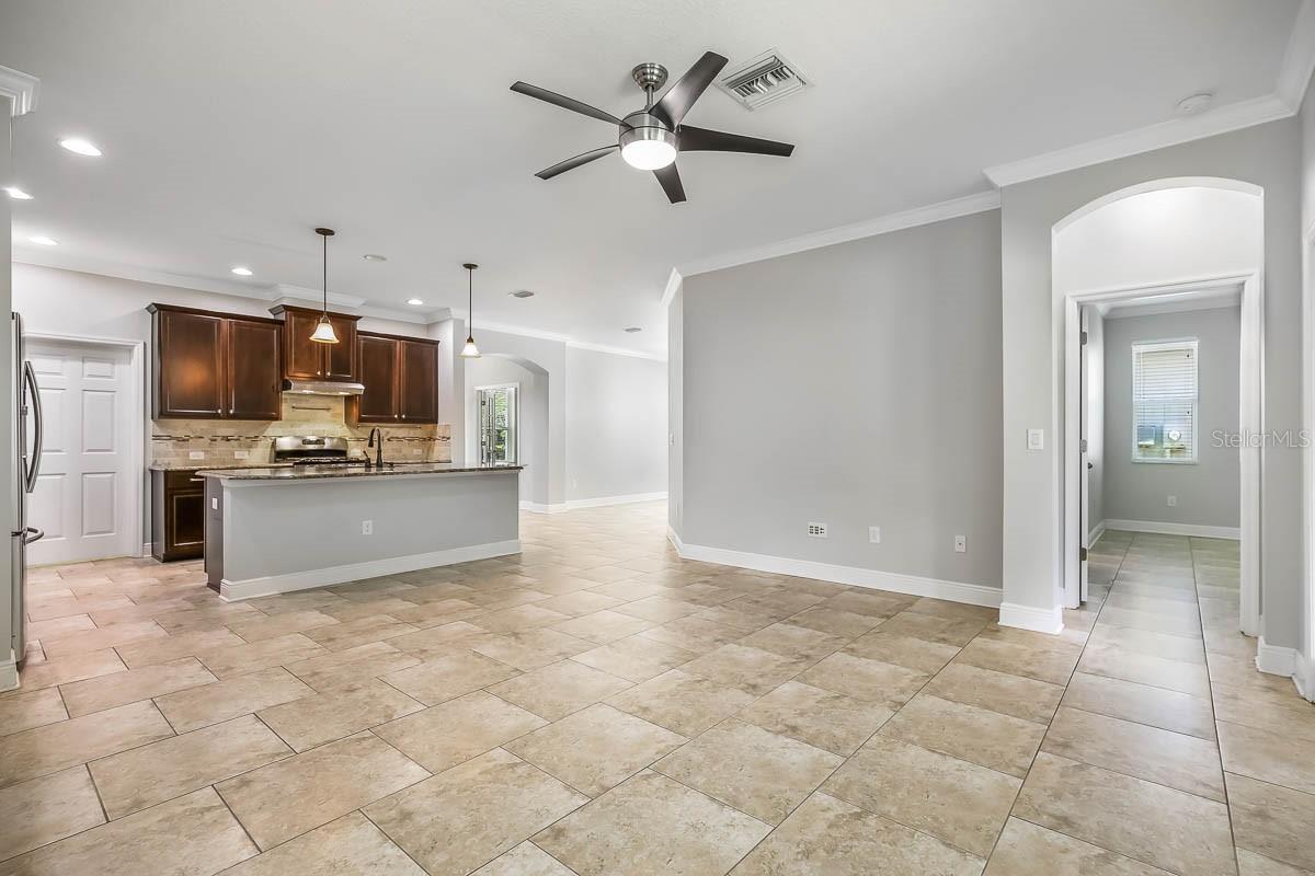 STARLING AT FISHHAWK PHASE 1B-1 - Residential Lease