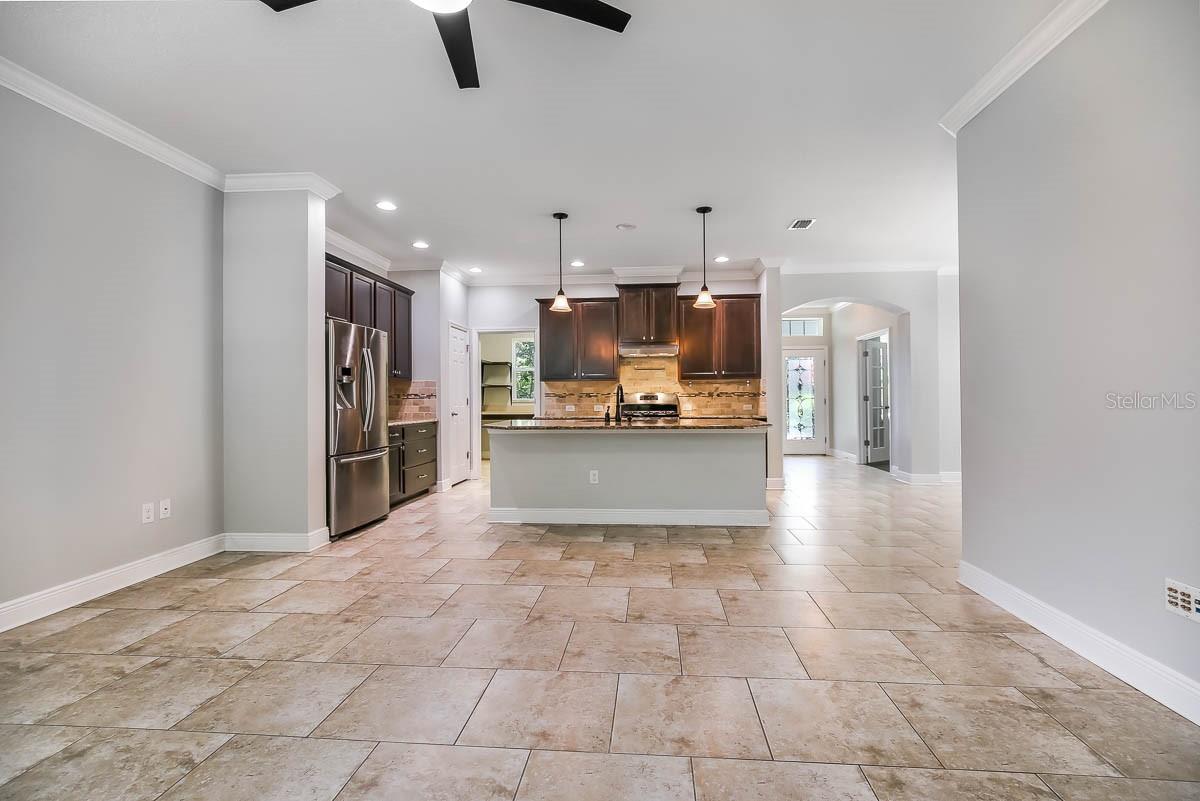 STARLING AT FISHHAWK PHASE 1B-1 - Residential Lease