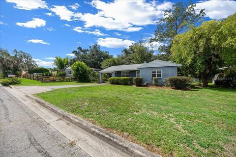 Tiny photo for 1142 NE 8th Street, Ocala, FL 34470 (MLS # OM727134)