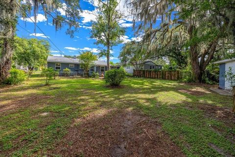 Tiny photo for 1142 NE 8th Street, Ocala, FL 34470 (MLS # OM727134)