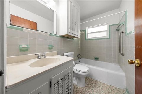 Tiny photo for 1142 NE 8th Street, Ocala, FL 34470 (MLS # OM727134)