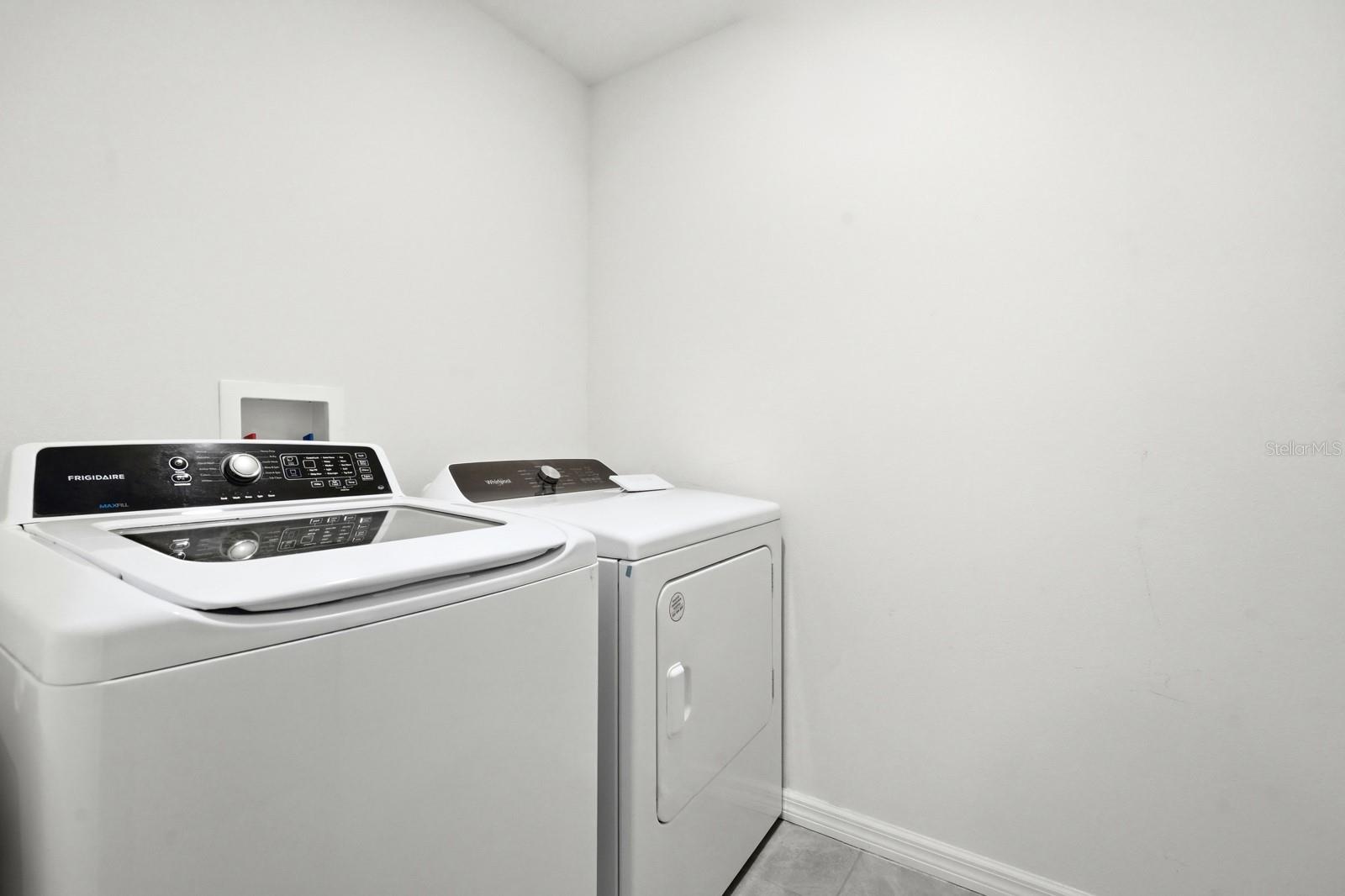 CORNERSTONE GROVE - Residential