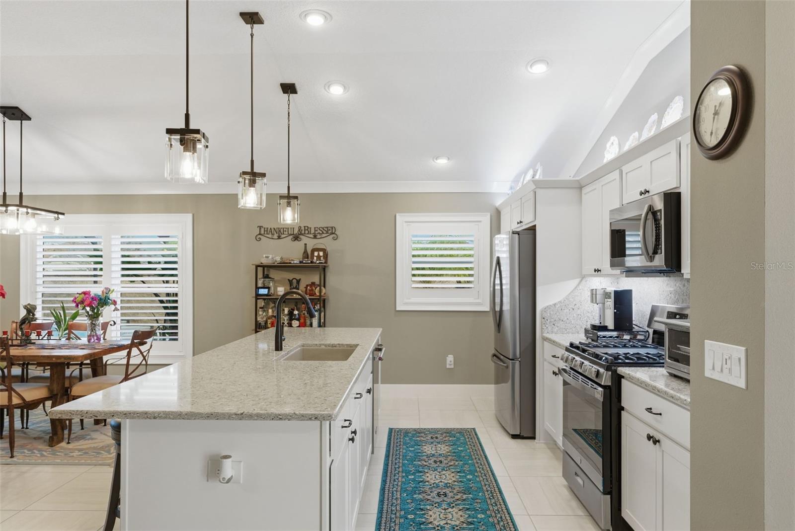 VILLAGES/SOUTHERN OAKS AVA VILLAGE - Residential