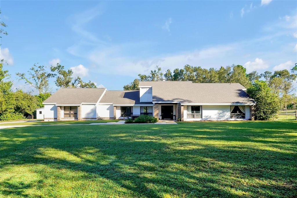 Photo of 120 Dunshee Drive, Longwood, FL 32779 (MLS # O6355538)