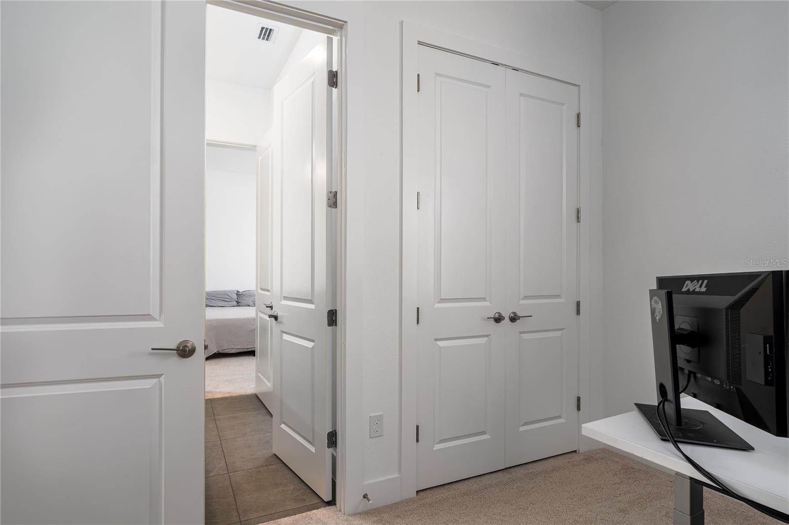 PARRISH LAKES - Residential Lease