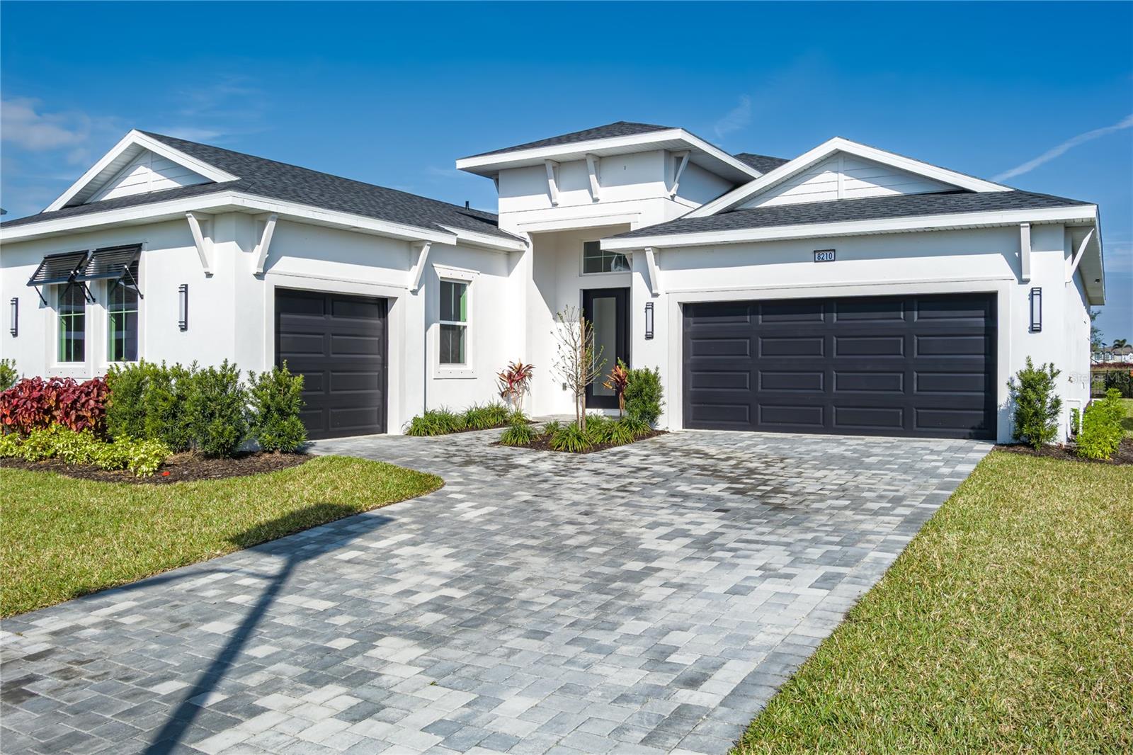 PARRISH LAKES - Residential Lease