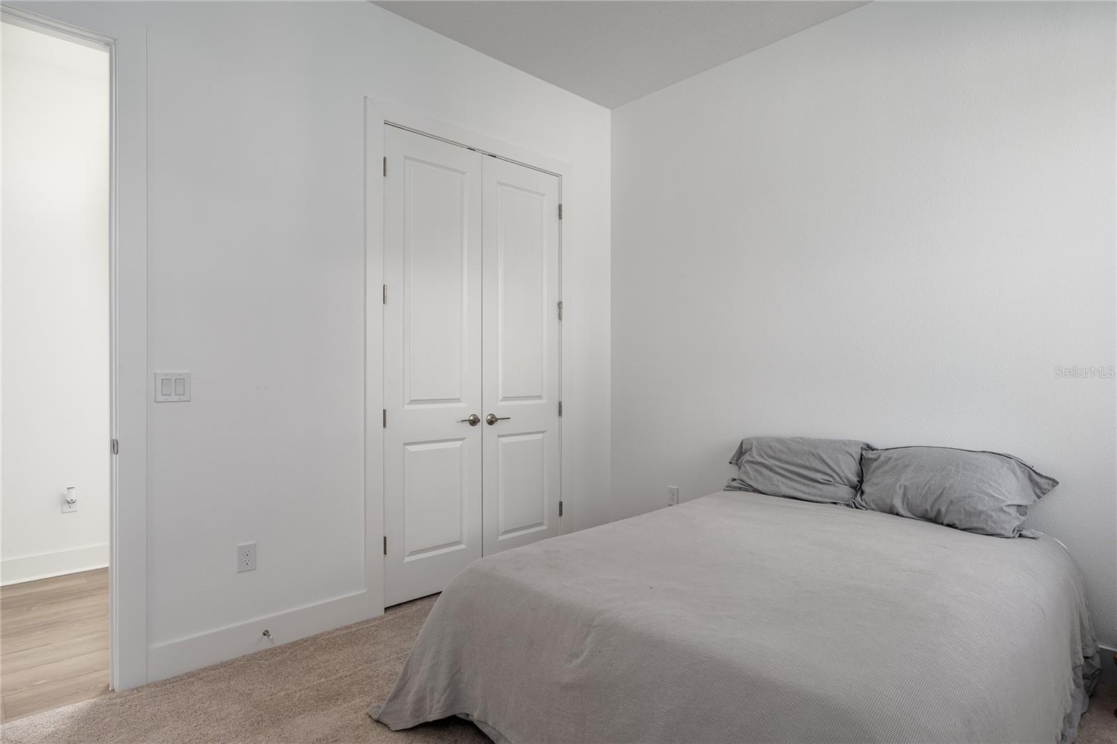 PARRISH LAKES - Residential Lease