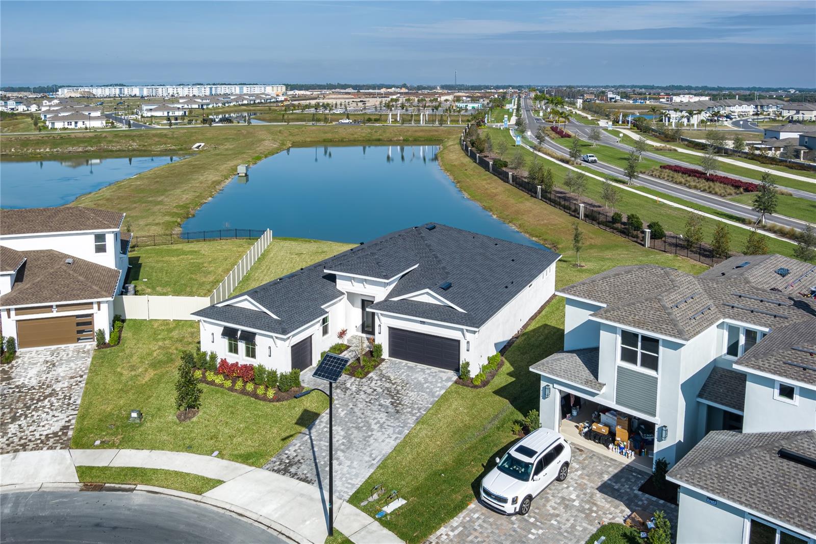 PARRISH LAKES - Residential Lease