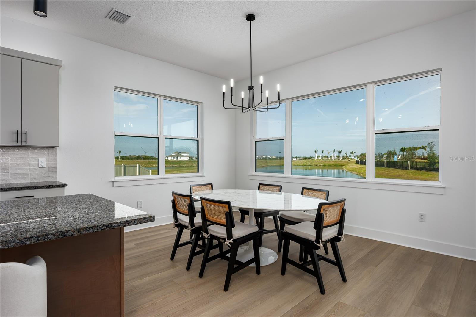 PARRISH LAKES - Residential Lease