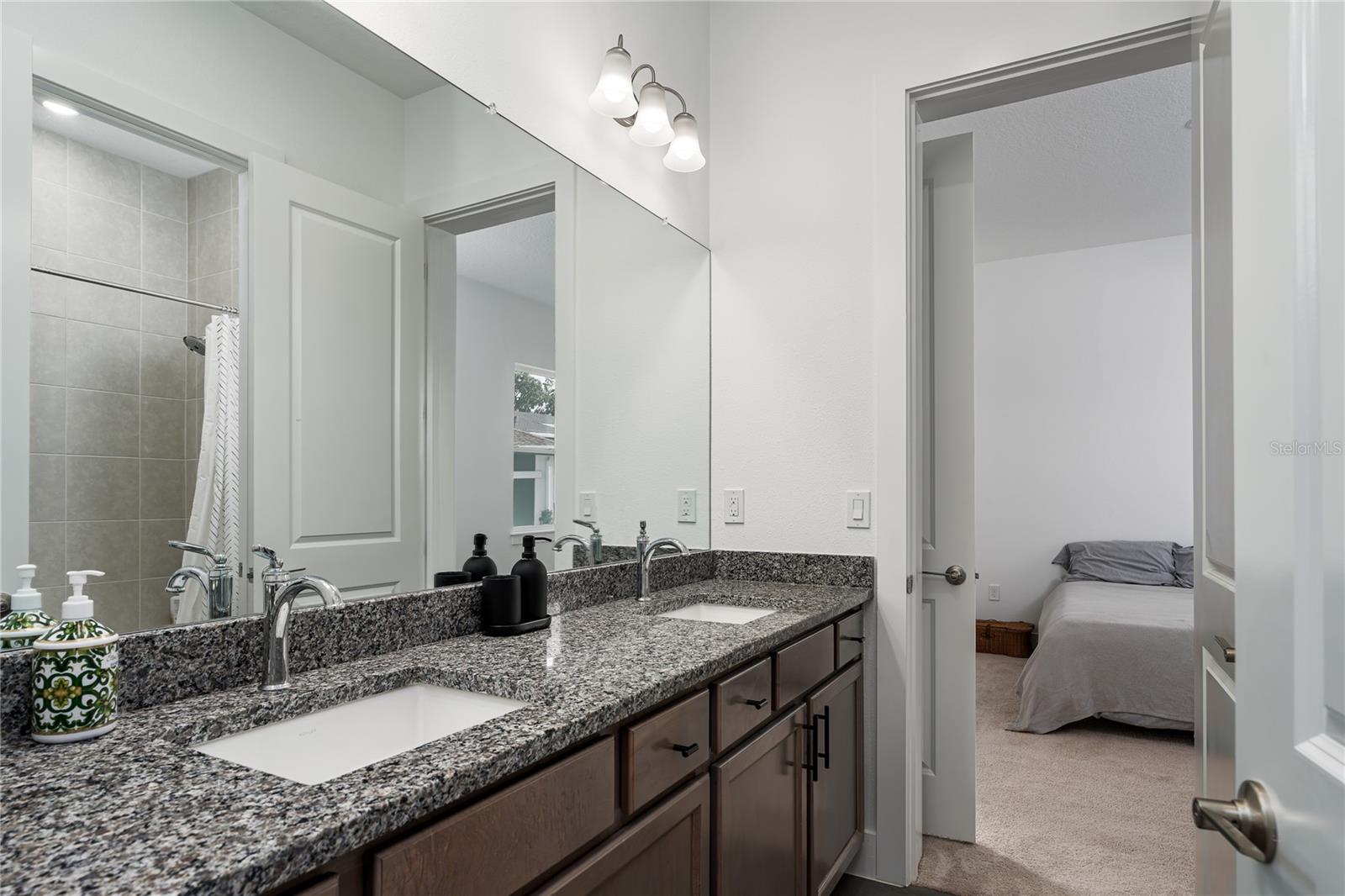 PARRISH LAKES - Residential Lease