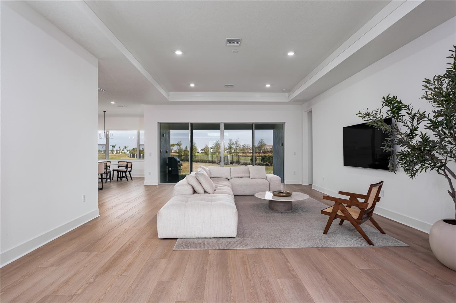 PARRISH LAKES - Residential Lease