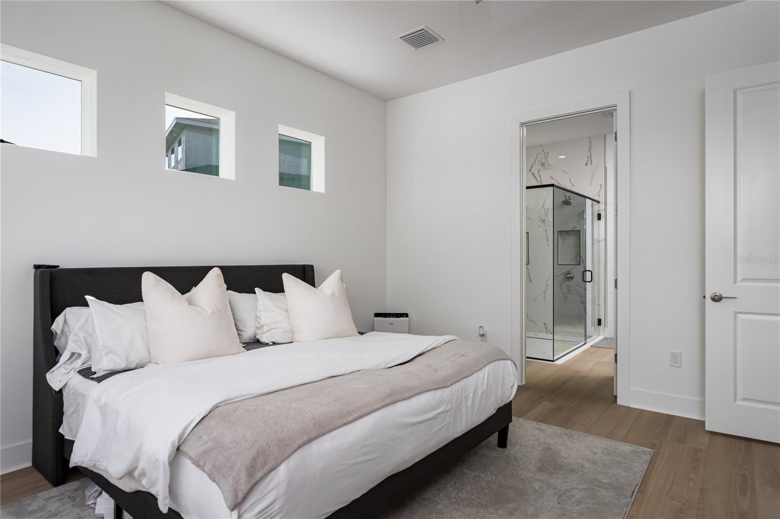 PARRISH LAKES - Residential Lease