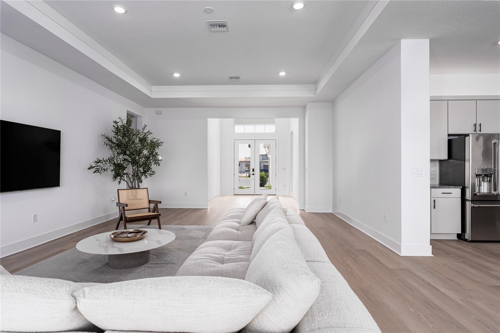 PARRISH LAKES - Residential Lease