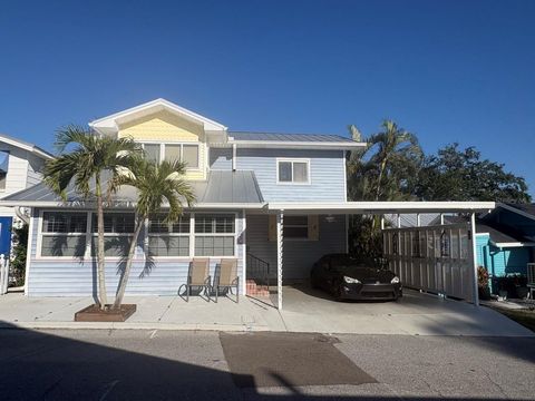 Photo of 3 Columbia Street, Bradenton, FL 34208 (MLS # A4679876)