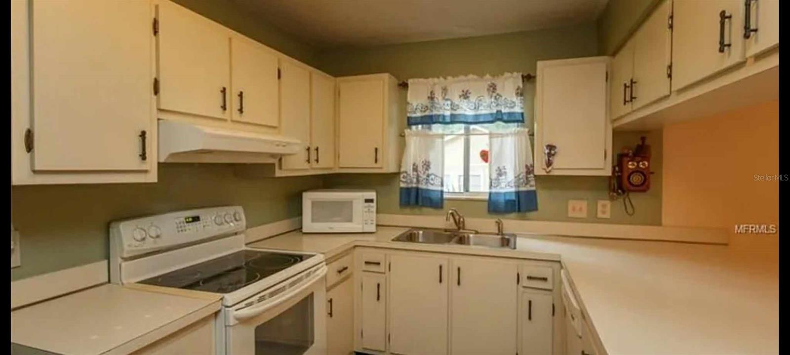 HIAWASSEE HILLS - Residential