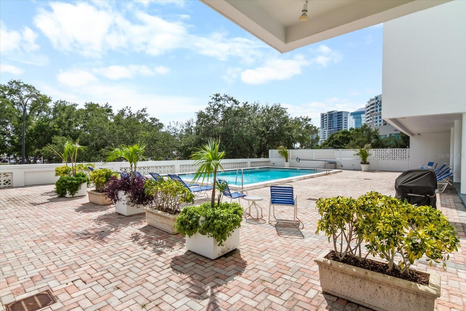 33 S GULFSTREAM AVENUE 305