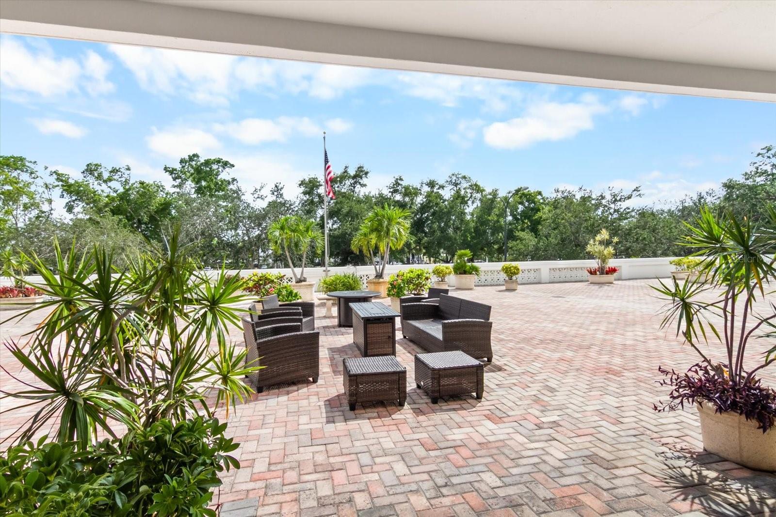 33 S GULFSTREAM AVENUE 305