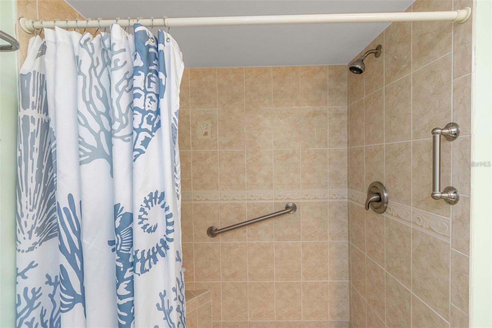 HEATHER LAKE APTS CONDO - Residential Lease