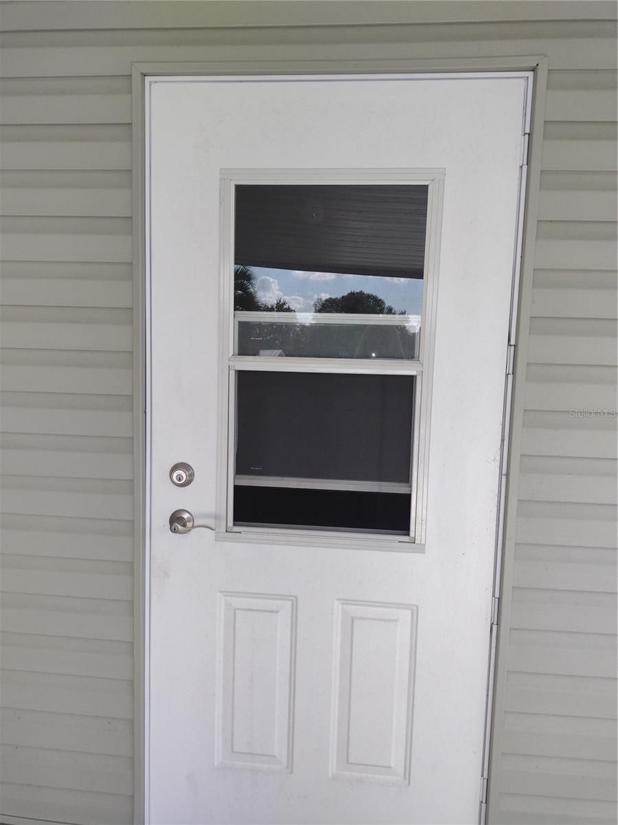 LADY LAKE ORANGE BLOSSOM GARDENS UNIT 09 - Residential Lease