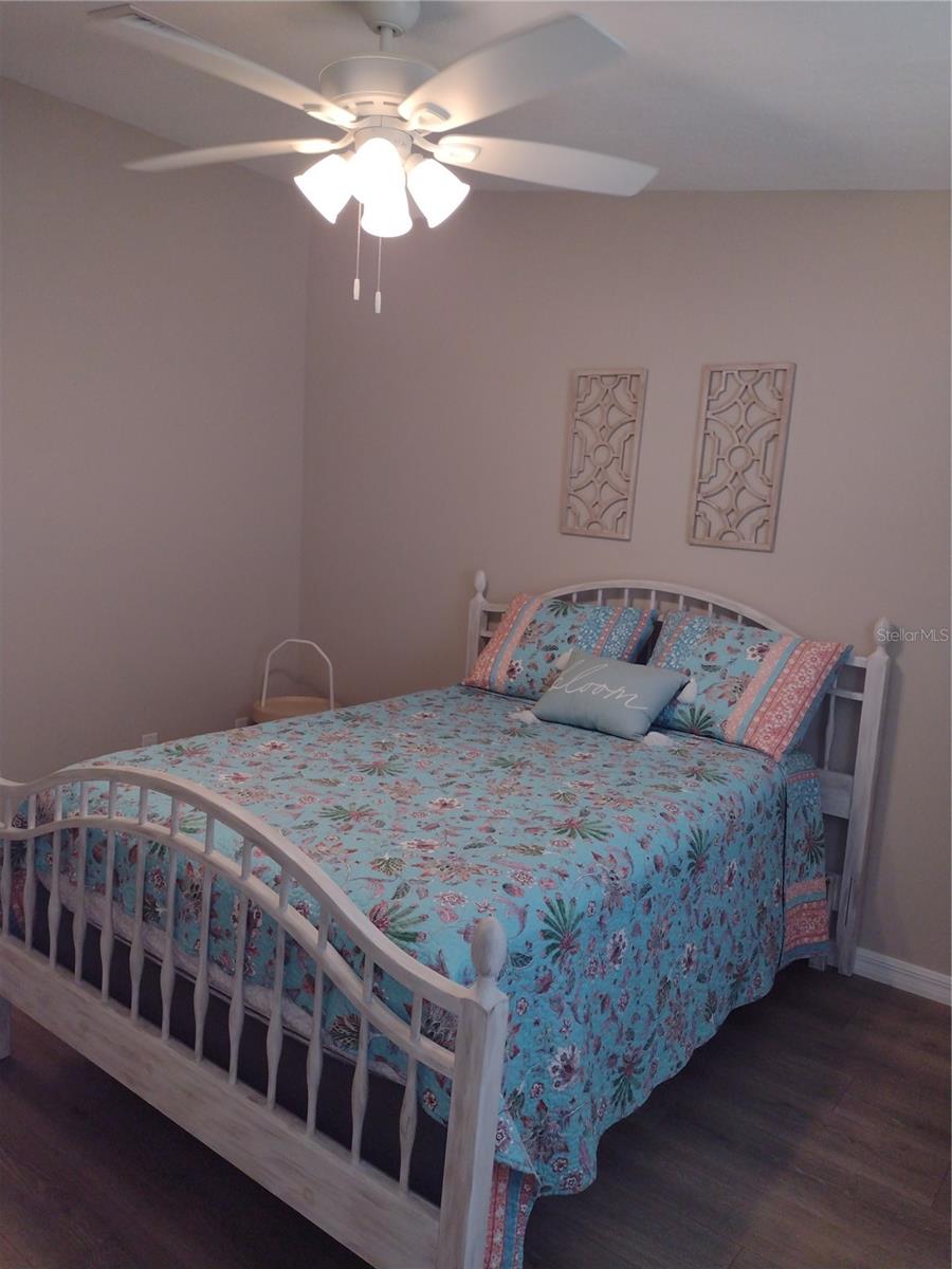 LADY LAKE ORANGE BLOSSOM GARDENS UNIT 09 - Residential Lease