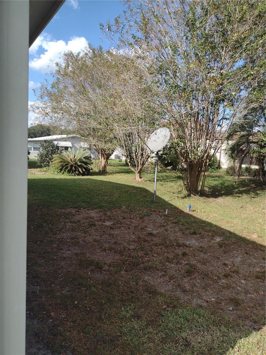 LADY LAKE ORANGE BLOSSOM GARDENS UNIT 09 - Residential Lease