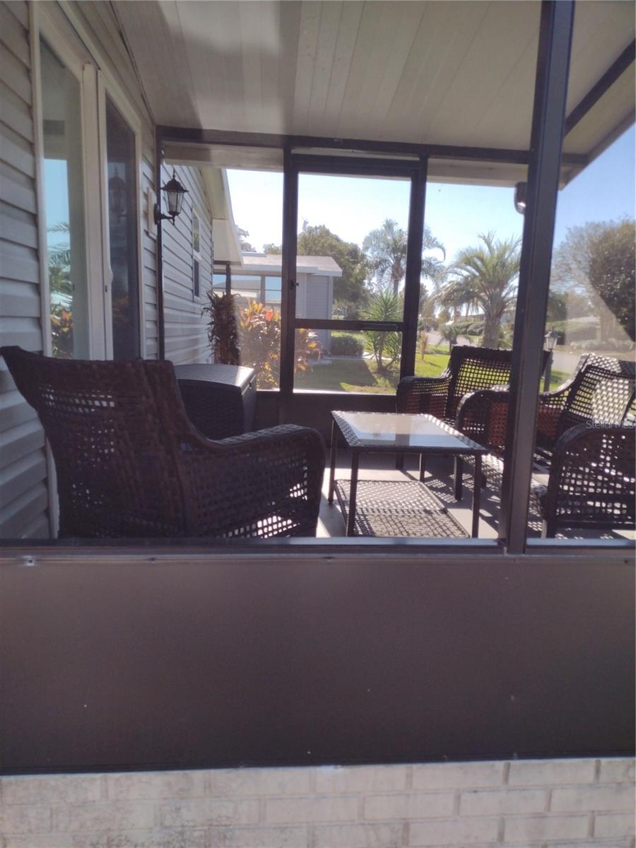 LADY LAKE ORANGE BLOSSOM GARDENS UNIT 09 - Residential Lease