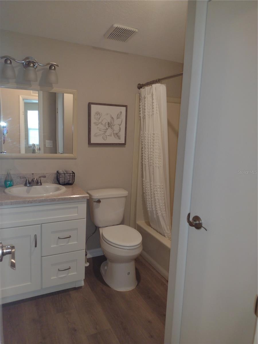 LADY LAKE ORANGE BLOSSOM GARDENS UNIT 09 - Residential Lease