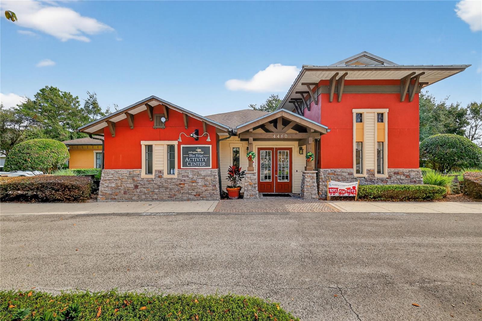 ARLINGTON RIDGE - Residential