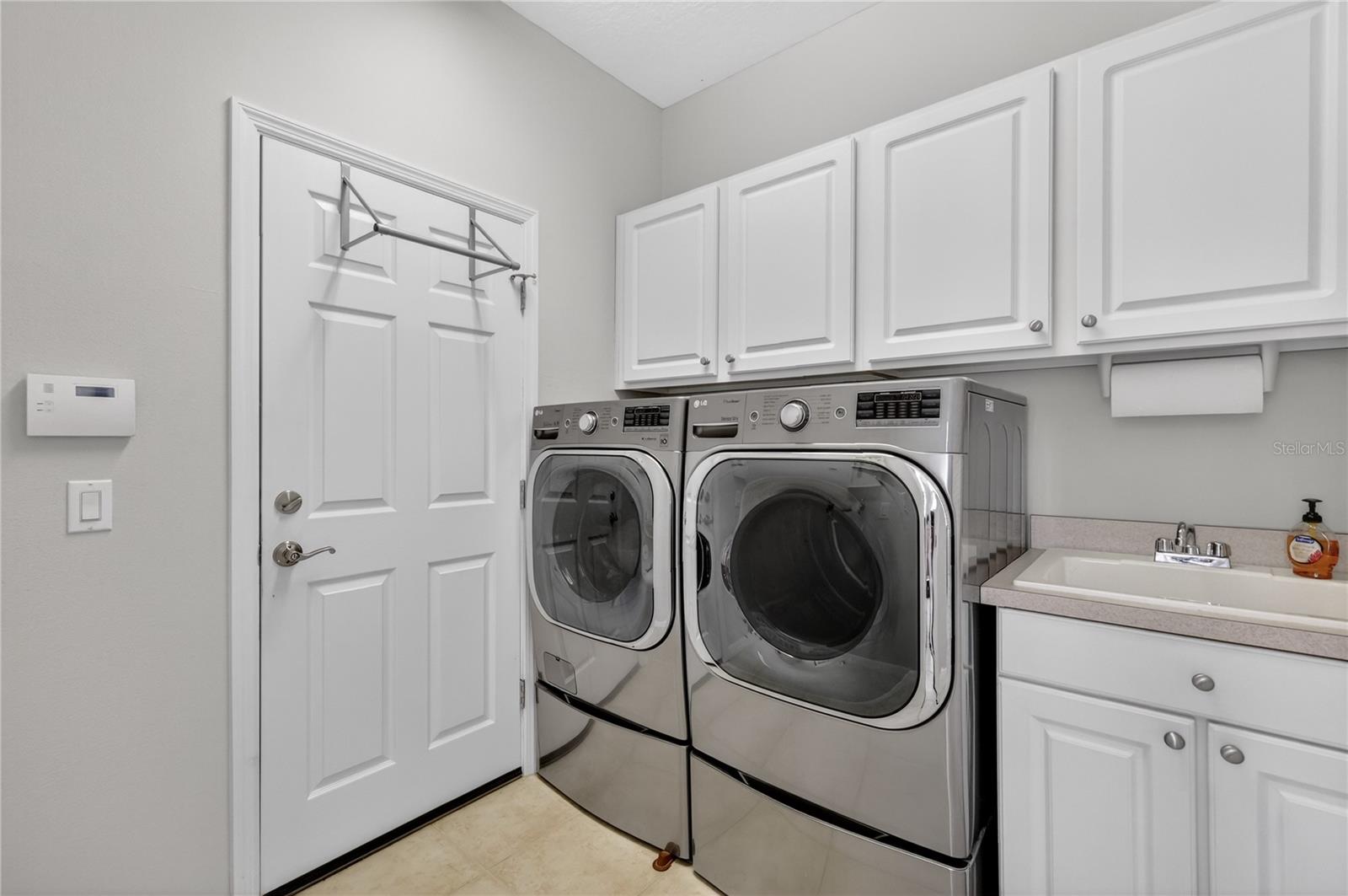 ARLINGTON RIDGE - Residential