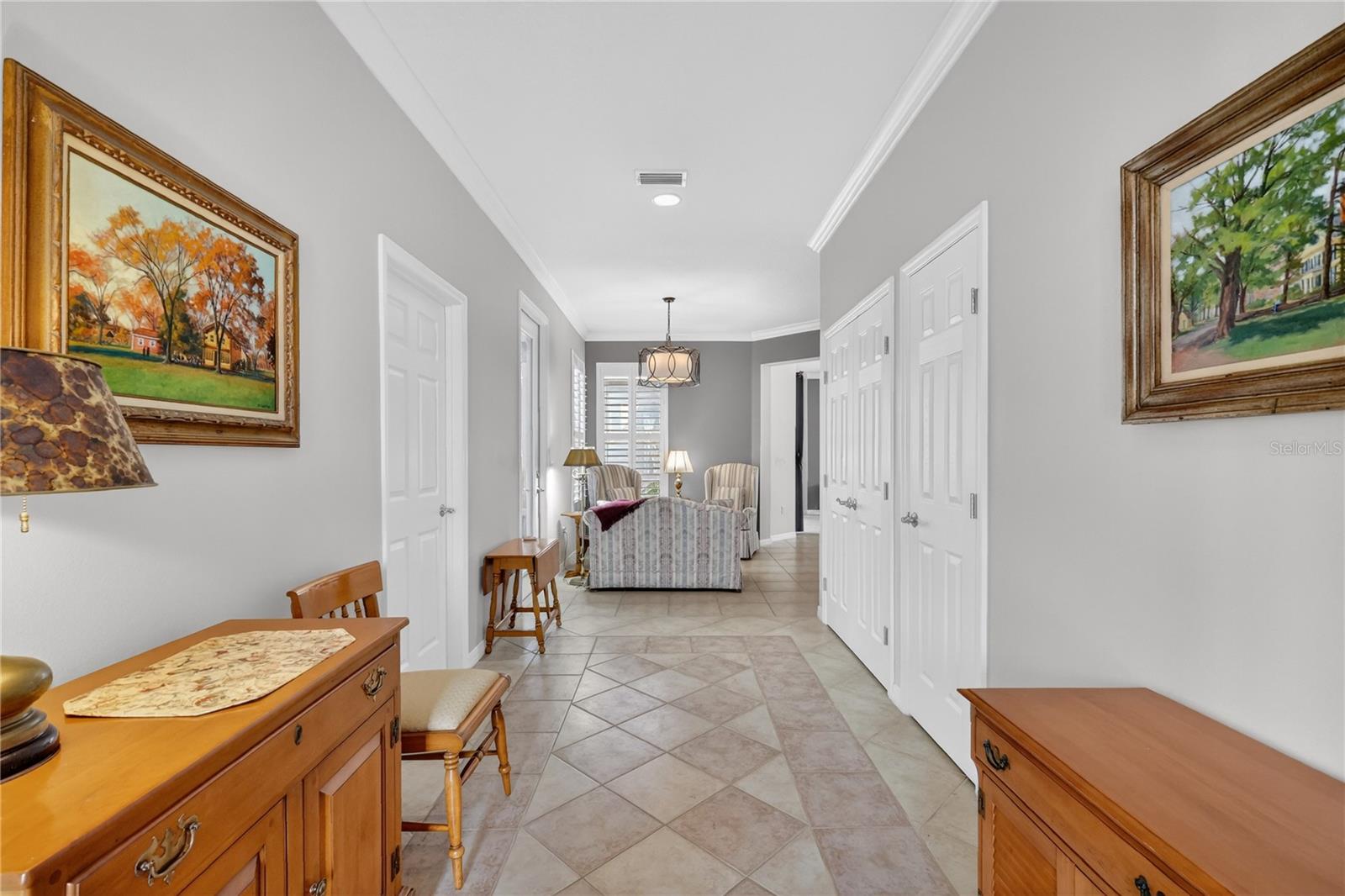 ARLINGTON RIDGE - Residential