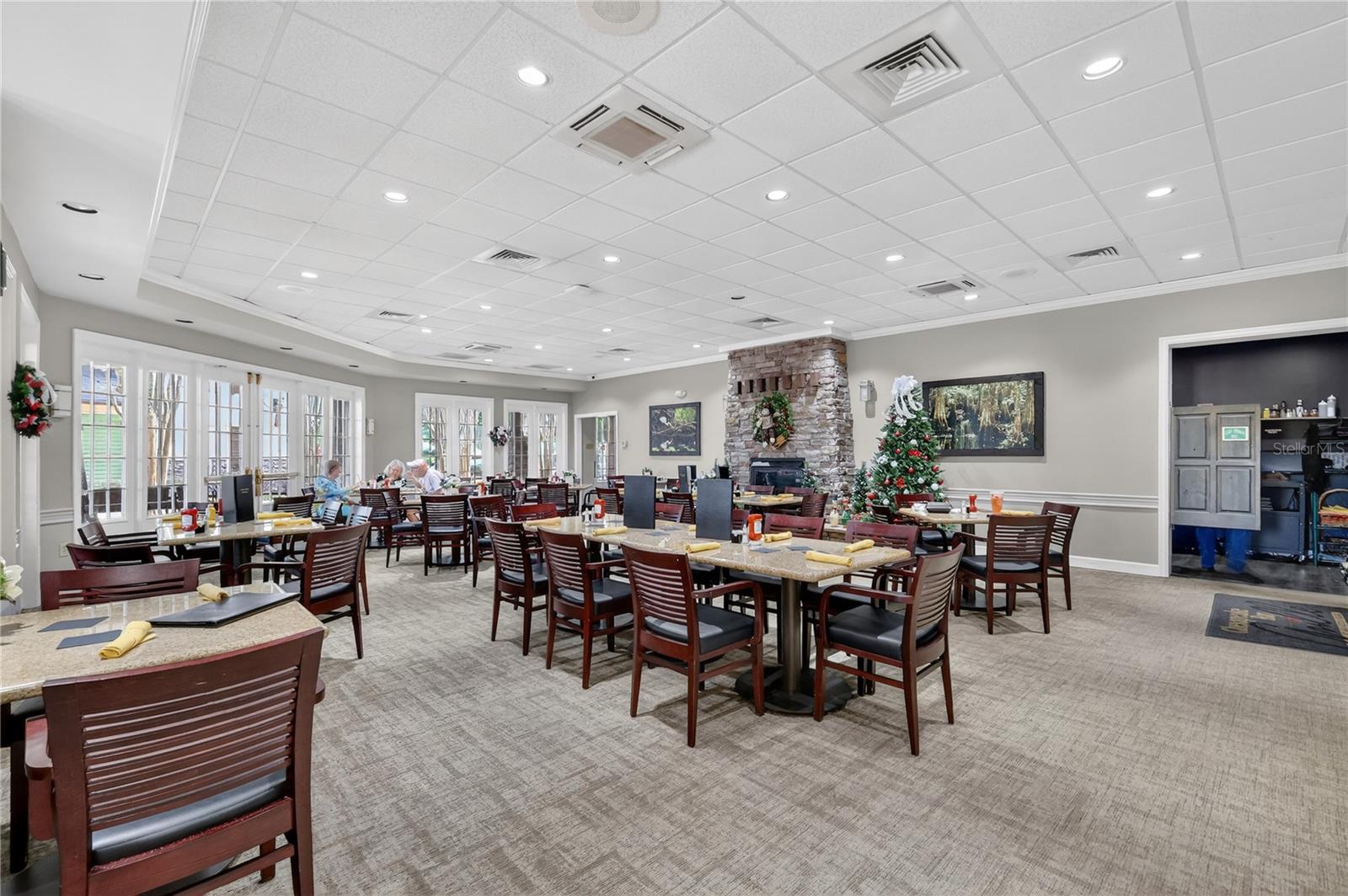 ARLINGTON RIDGE - Residential