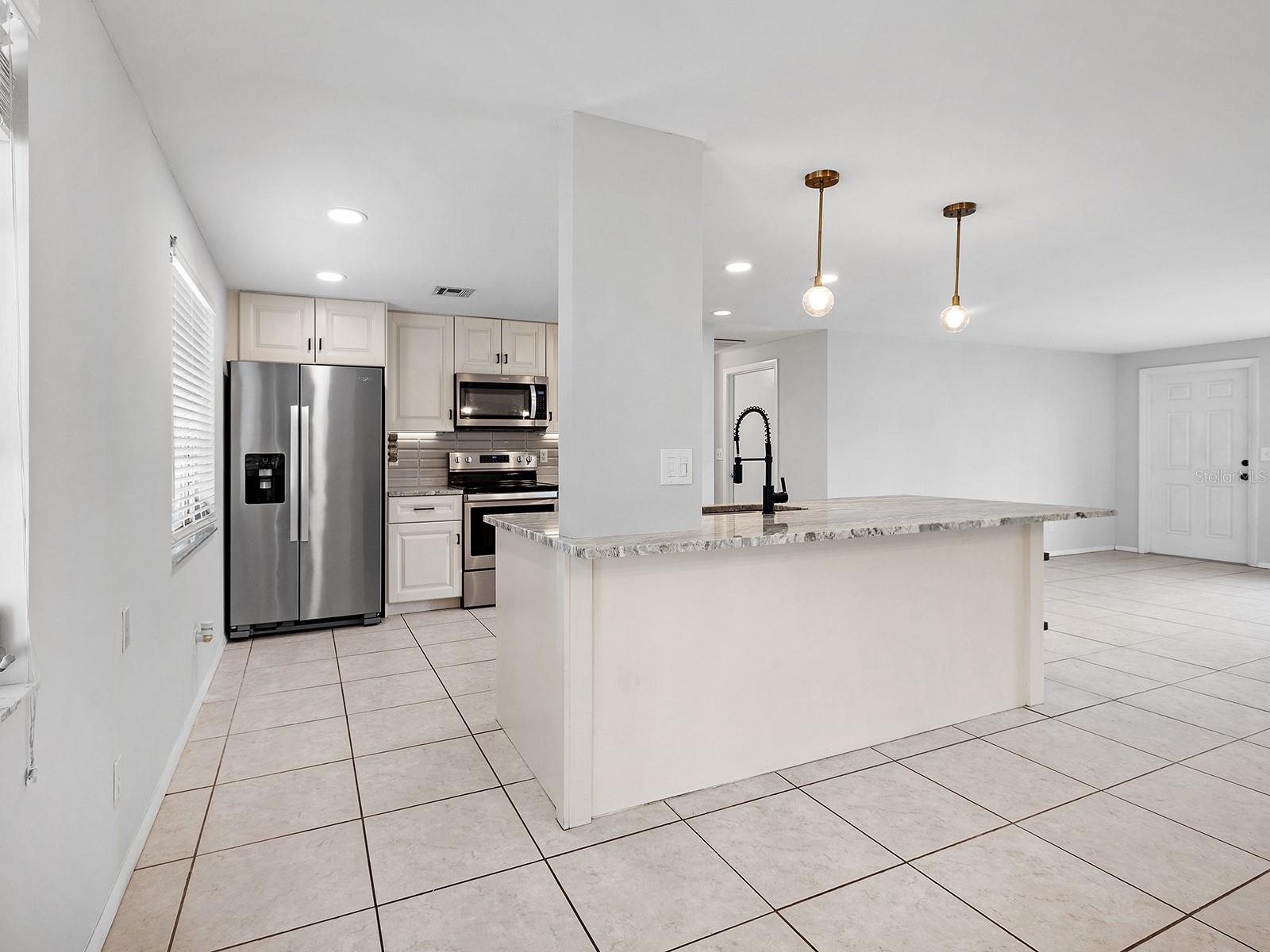 ACREAGE & UNREC - Residential