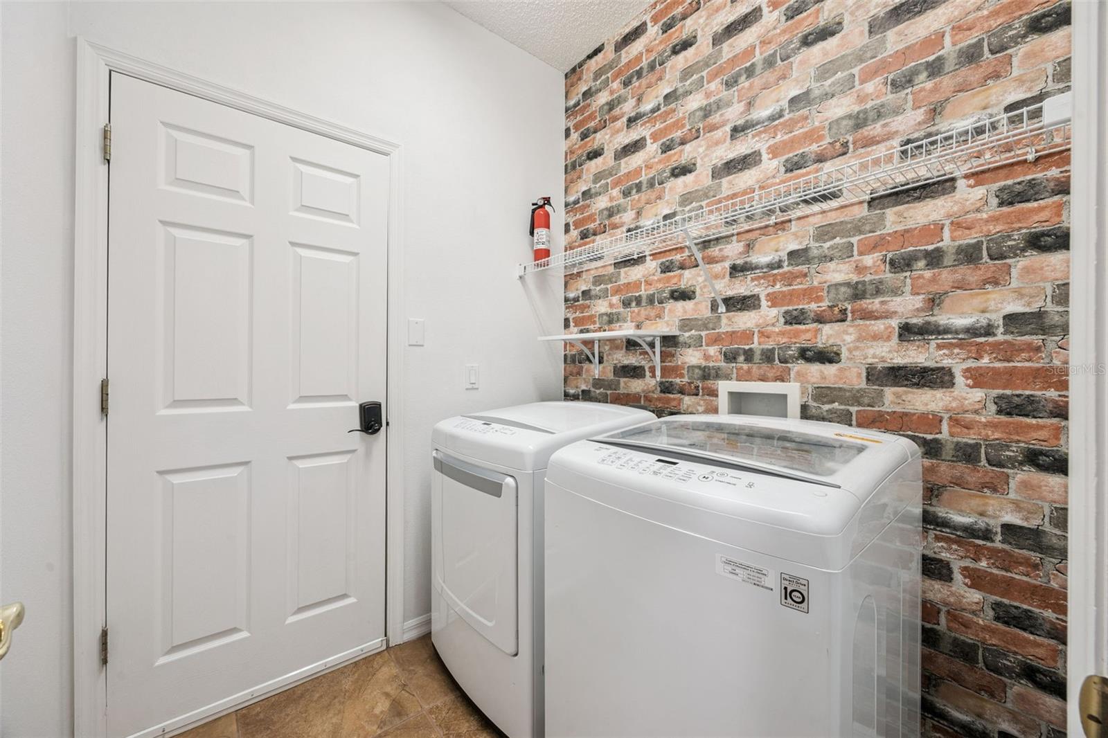 NORTHSHORE/LK HART PRCL 07-PH 02 - Residential