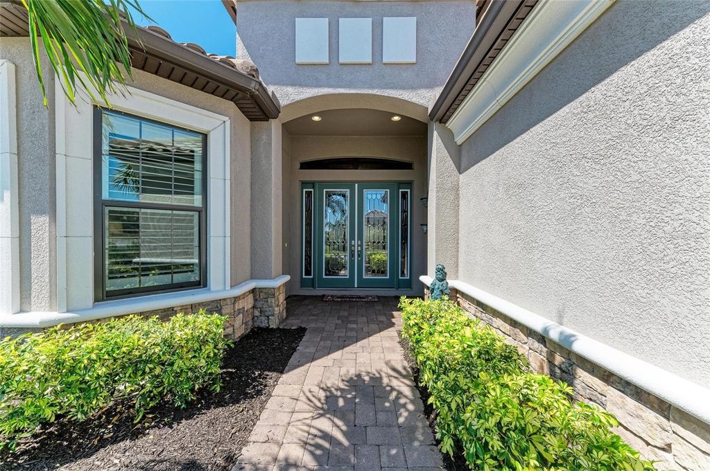Photo of 4908 Tivoli Run, Bradenton, FL 34211 (MLS # A4649779)