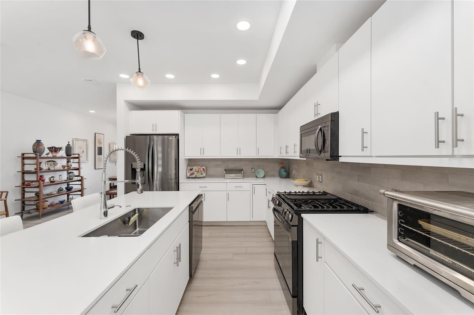 THE VUE AT CELEBRATION POINTE - Residential