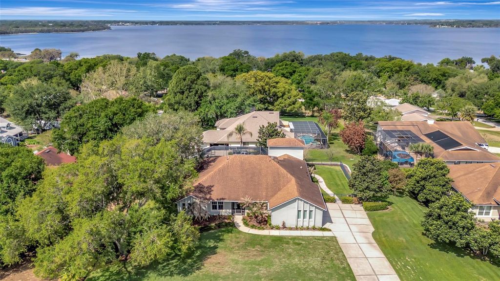 Photo of 12609 Katherine Circle, Clermont, FL 34711 (MLS # G5110391)