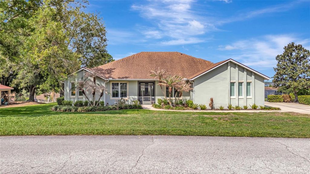 Photo of 12609 Katherine Circle, Clermont, FL 34711 (MLS # G5110391)